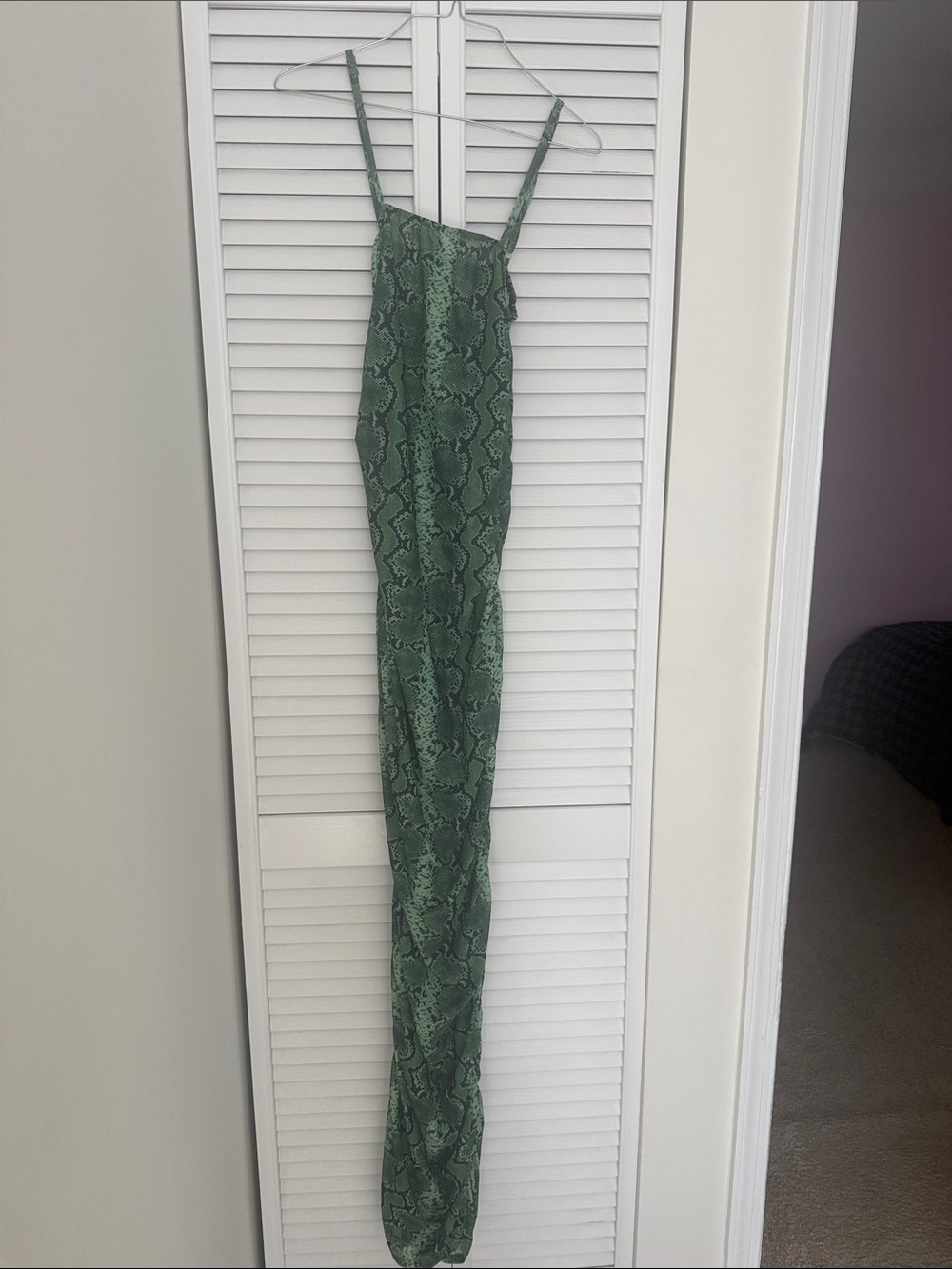 Green Snake-Print Reptile Habitat Hide Cover
